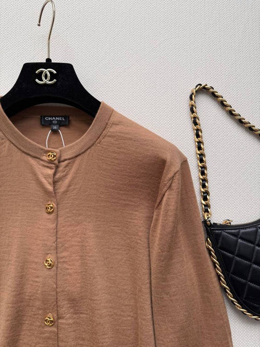 NWT CHANEL Wool Cardigan Gold Interlocking CC Buttons - Picture 5 of 9